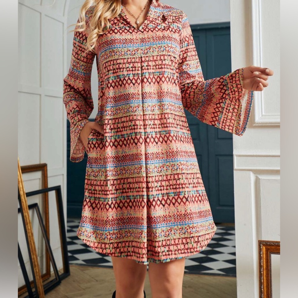 Geometric Bell Sleeve Shift Dress